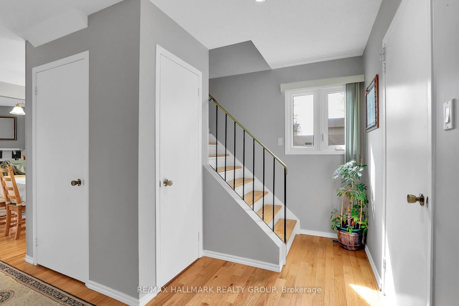 730 Malibu Terrace, Ottawa, ON — photo 2