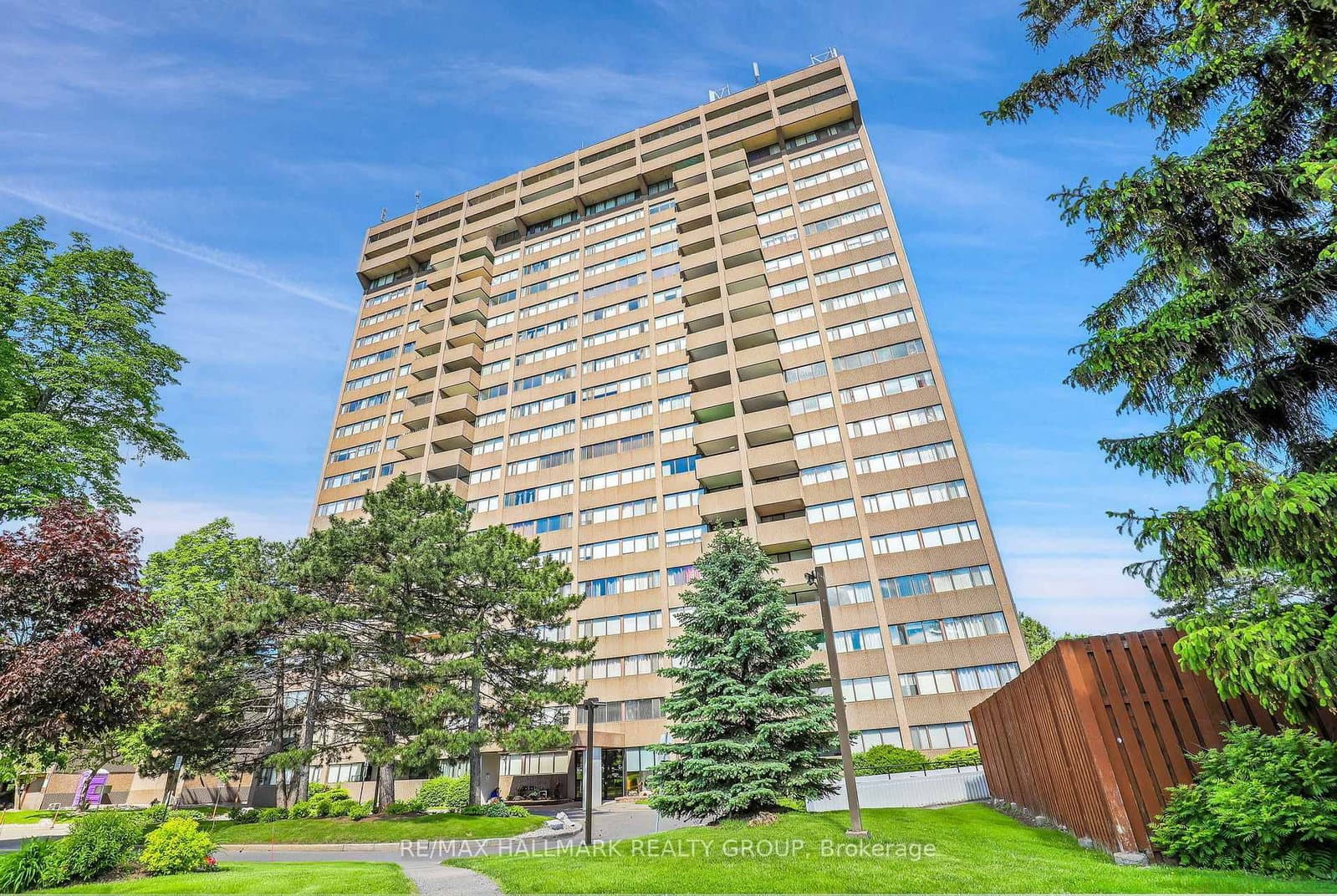 1604 - 1285 Cahill Drive, Ottawa, ON — photo 1