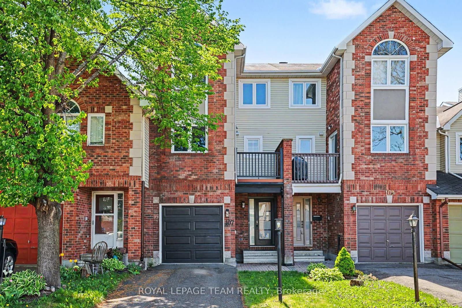 107 Woodpark Way, Ottawa, ON