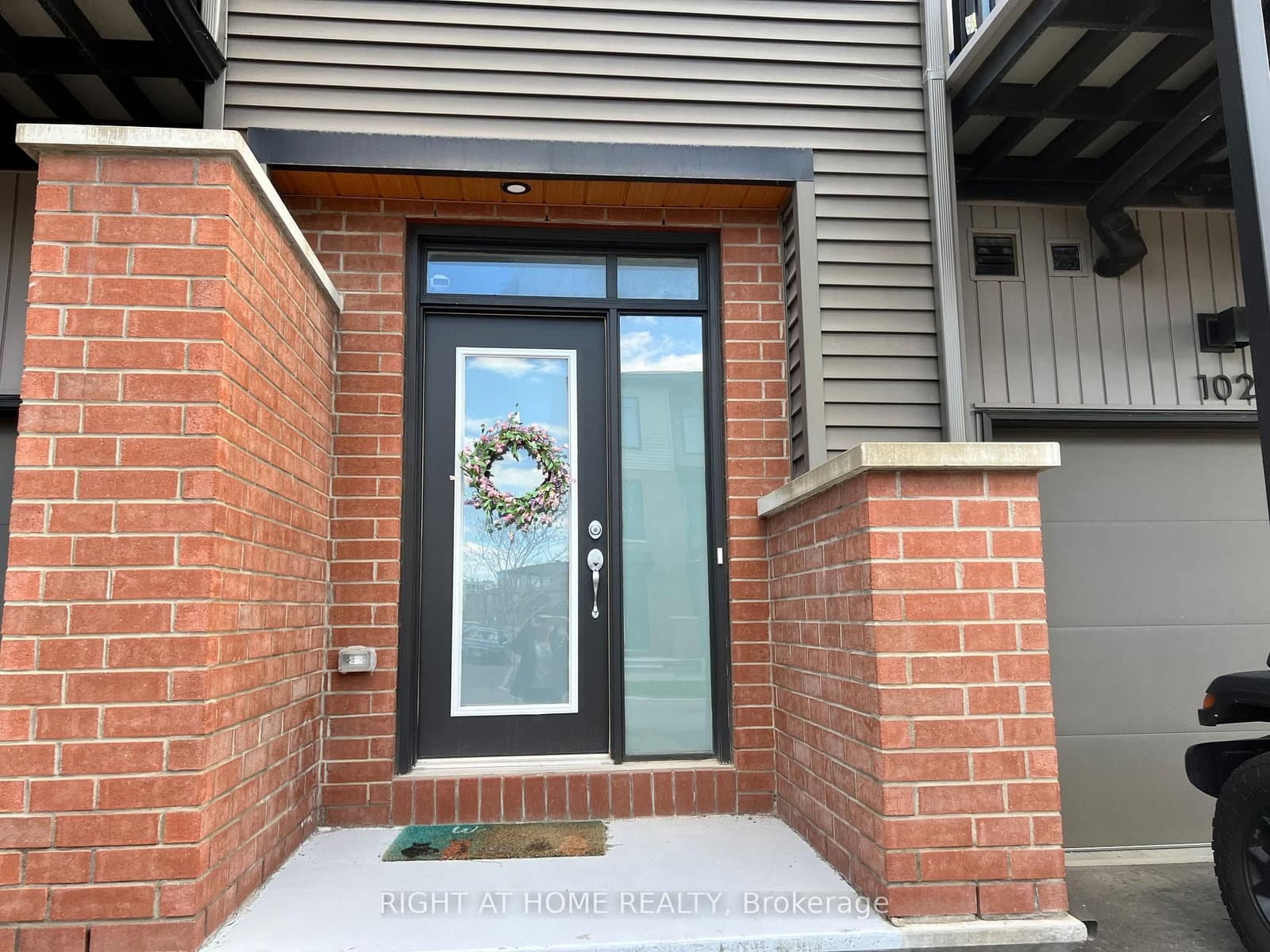 102 Visor Pvt Private, Ottawa, ON — photo 2