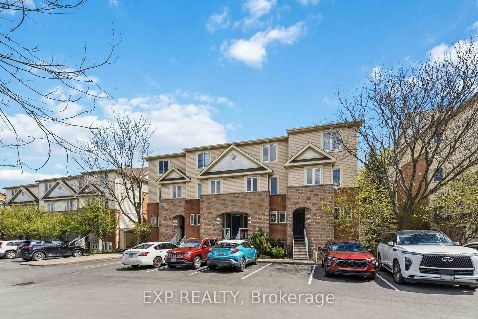 81 Strathaven Private, Ottawa, ON — photo 1