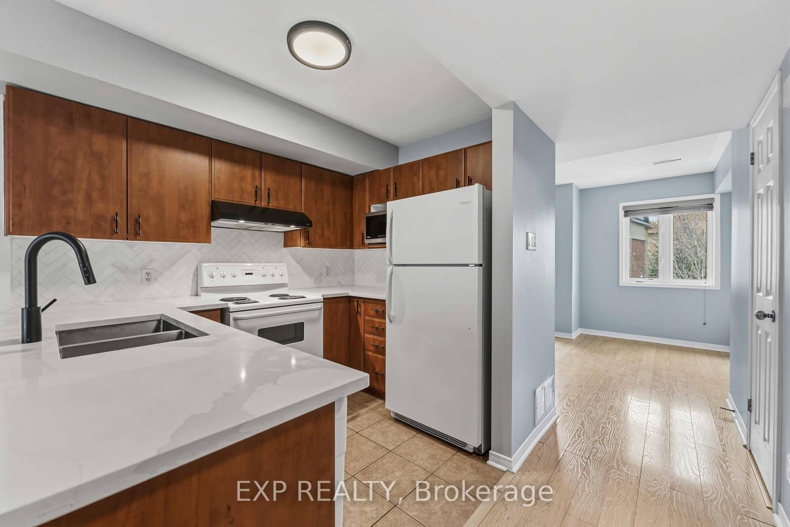 81 Strathaven Private, Ottawa, ON — photo 6