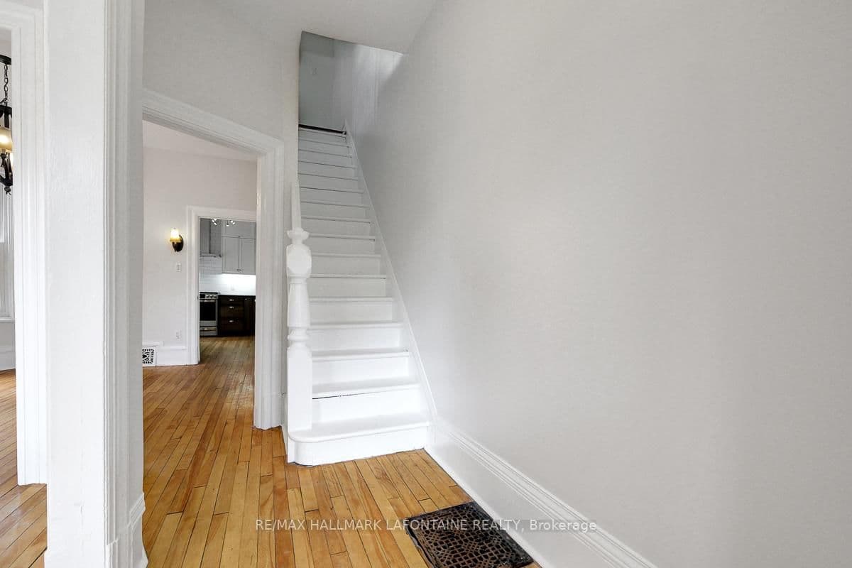 138 Concord Street, Ottawa, ON — photo 2