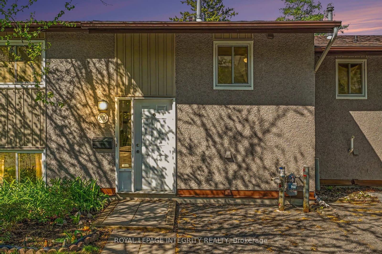 106 - 200 Woodfield Drive, Ottawa, ON