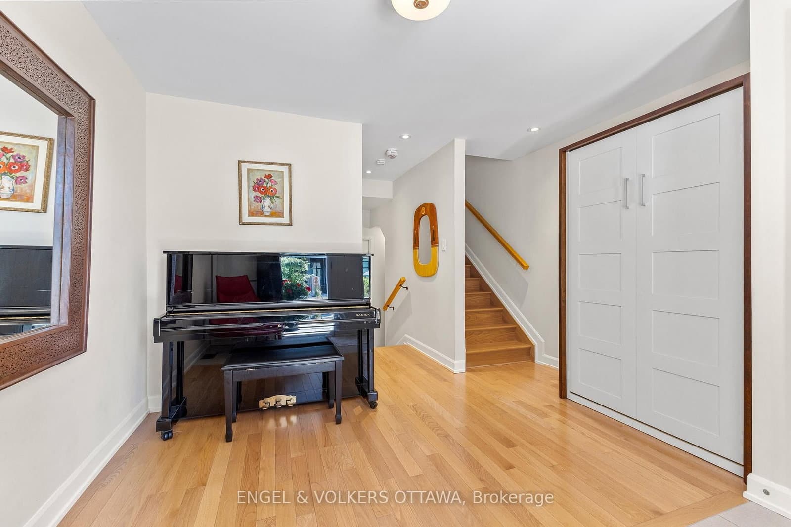 537 De Mazenod Avenue, Ottawa, ON — photo 3