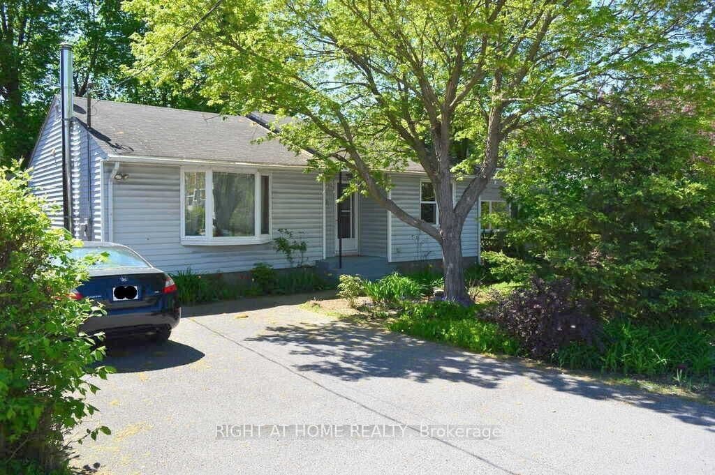 200 Woodroffe Avenue, Ottawa, ON — photo 1