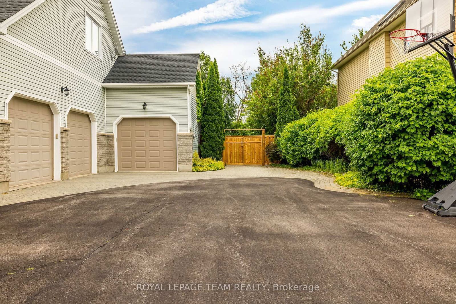 10 Beechgrove Gardens, Stittsville, ON — photo 42