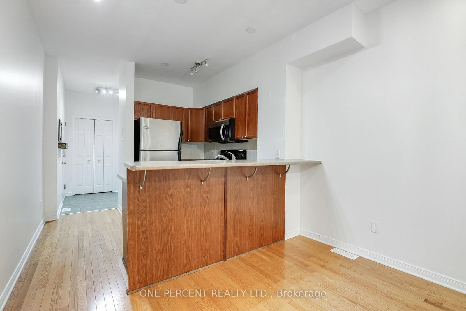 1048 Redtail Private, Ottawa, ON — photo 10