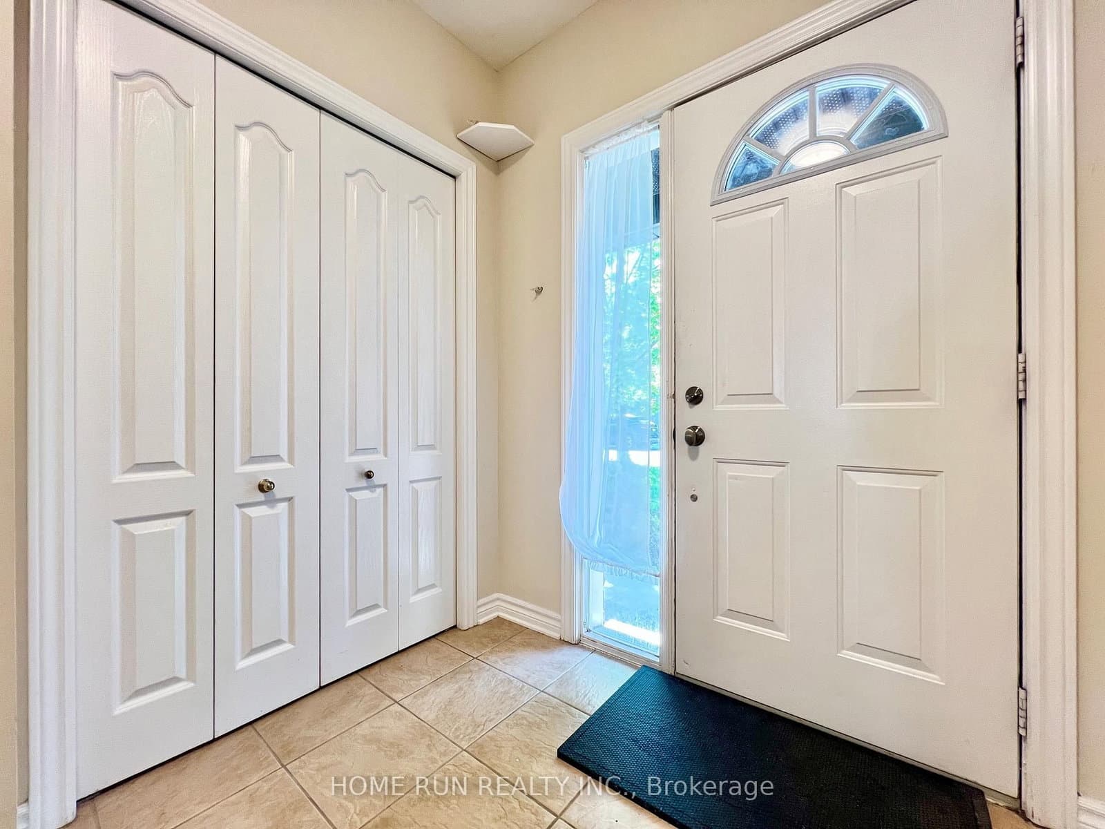 217 Deerfox Drive, Ottawa, ON — photo 5