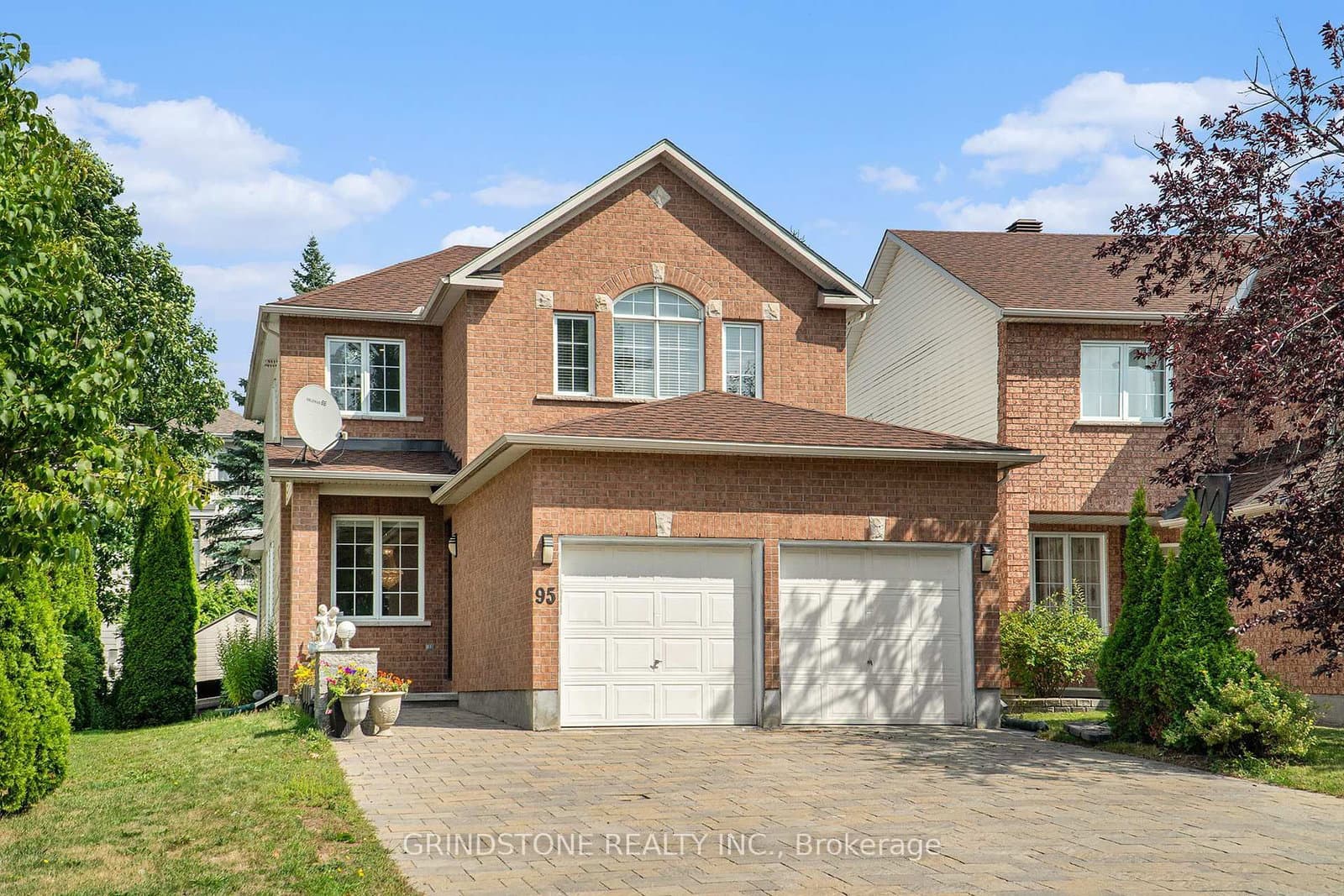 95 Evanshen Crescent, Kanata, ON — photo 1