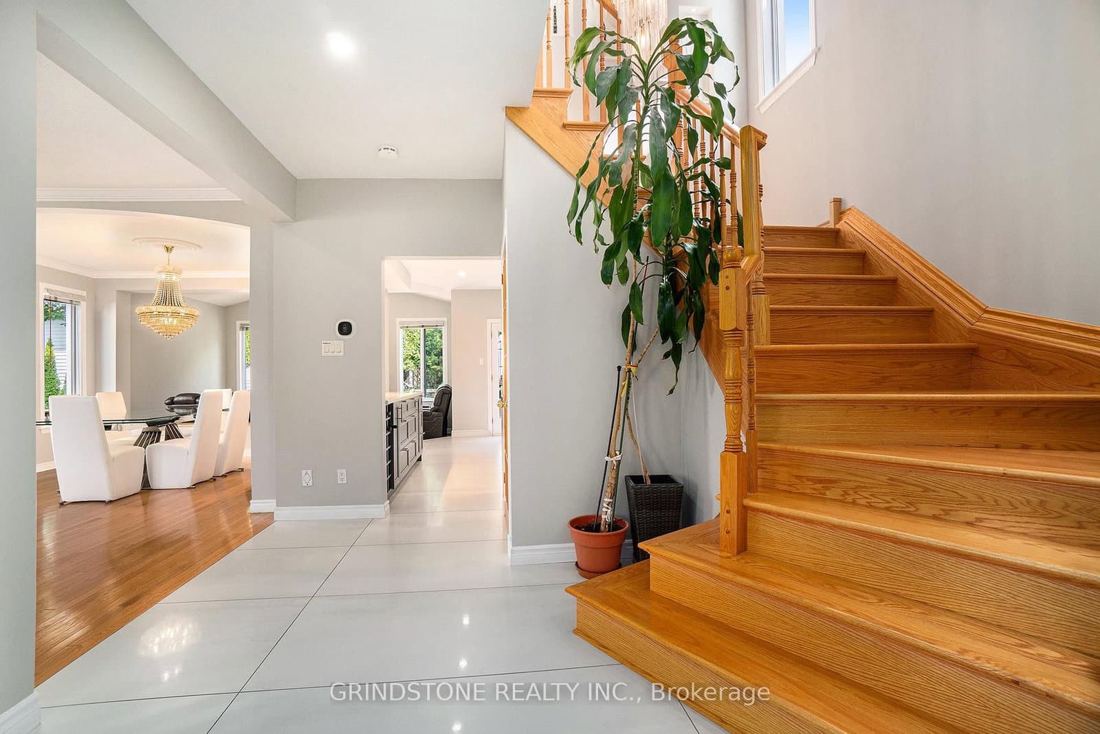 95 Evanshen Crescent, Kanata, ON — photo 4