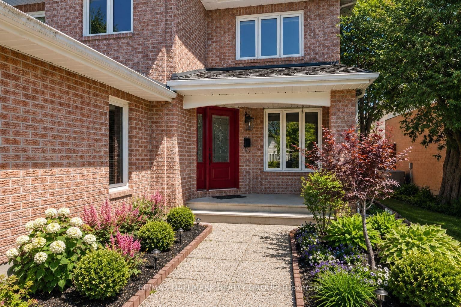21 Dalecroft Crescent, Ottawa, ON — photo 2