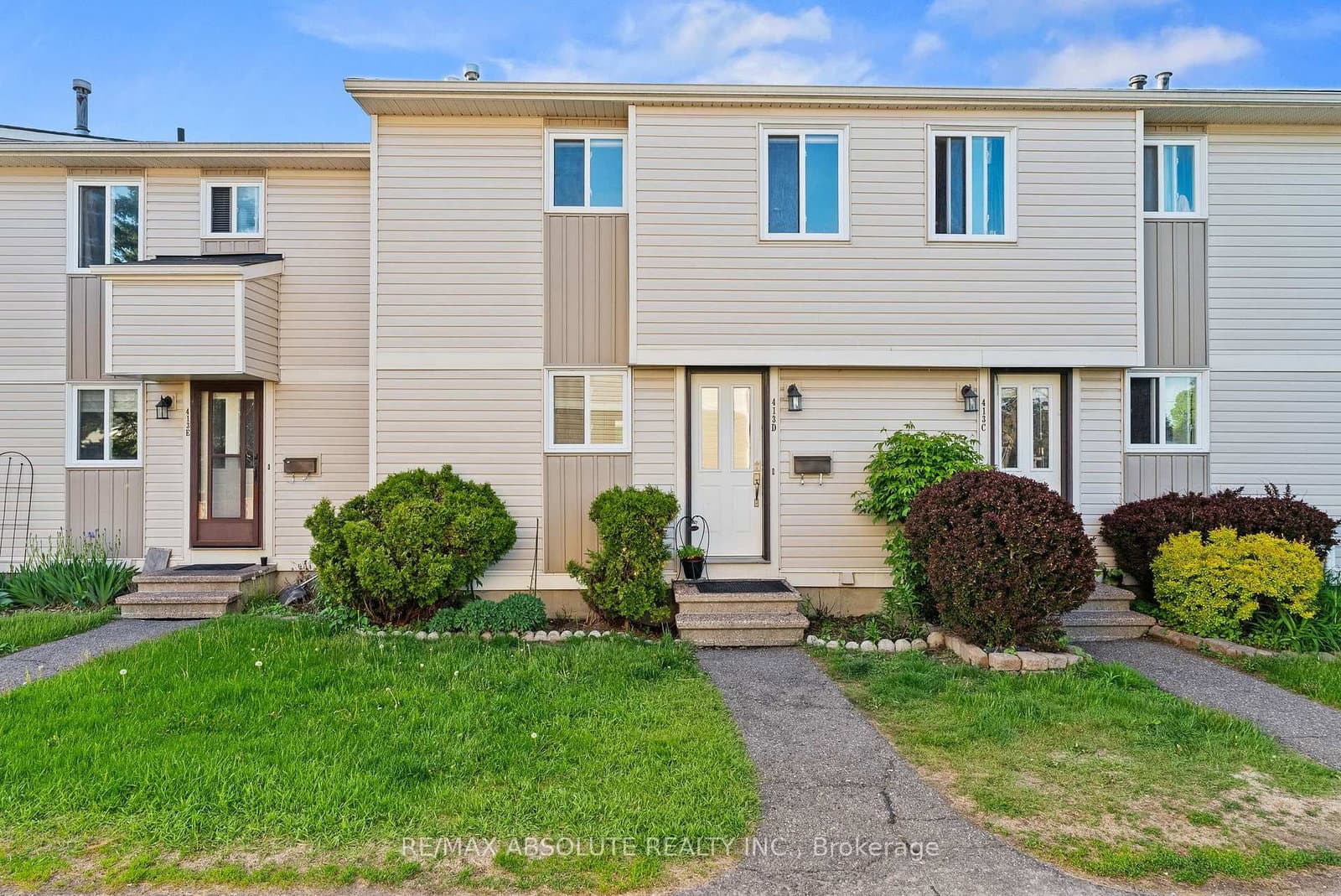 #D - 413 Woodfield Drive, Ottawa, ON
