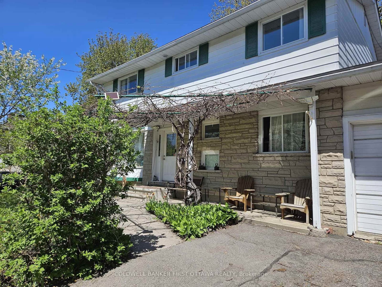 2061 Balharrie Avenue, Ottawa, ON — photo 3