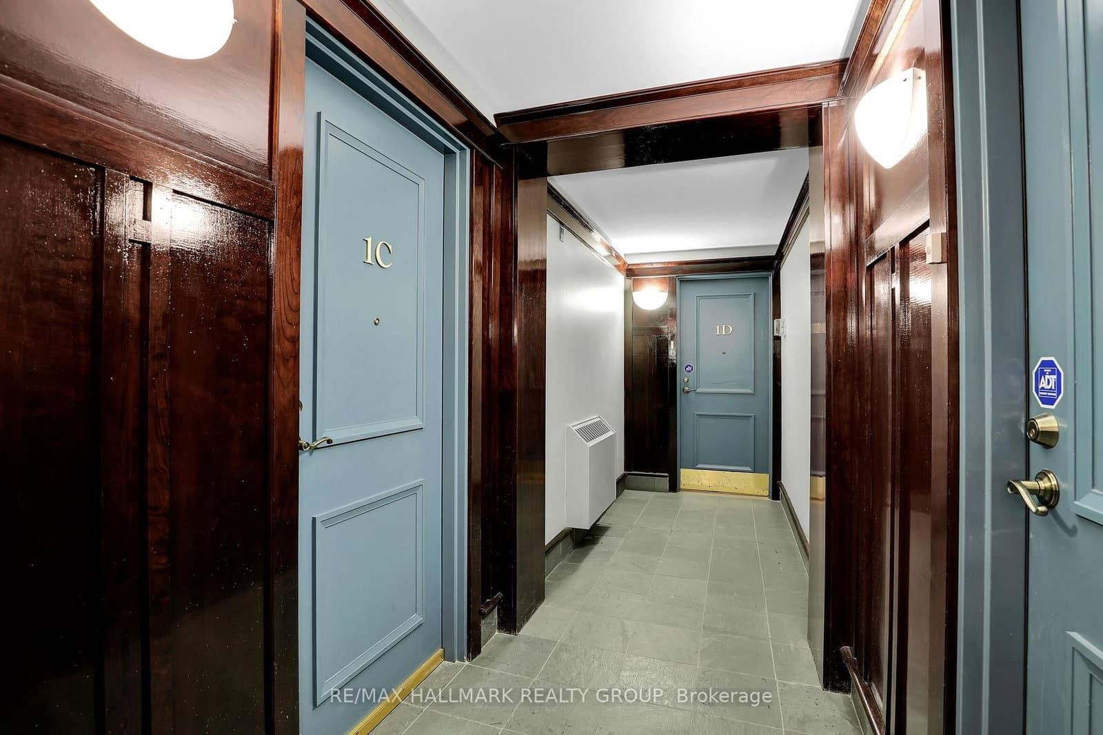 1C - 268 First Avenue, Ottawa, ON — photo 1