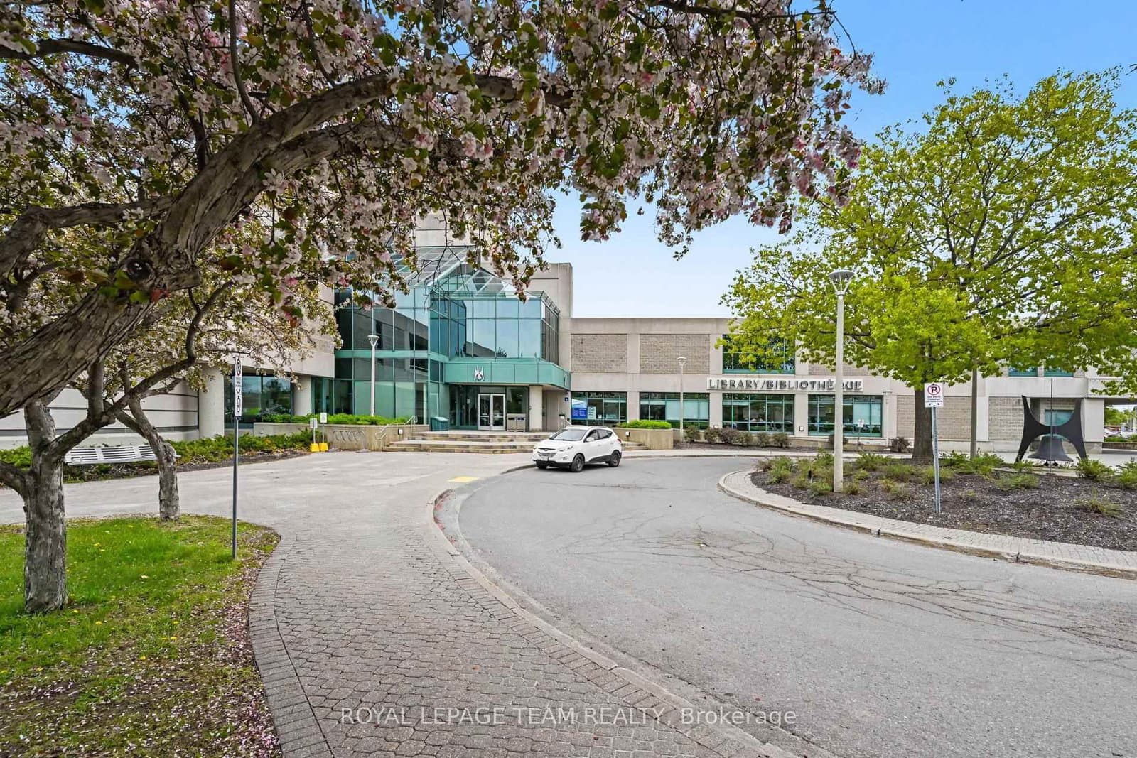 1 - 304 Paseo Private, Ottawa, ON — photo 2