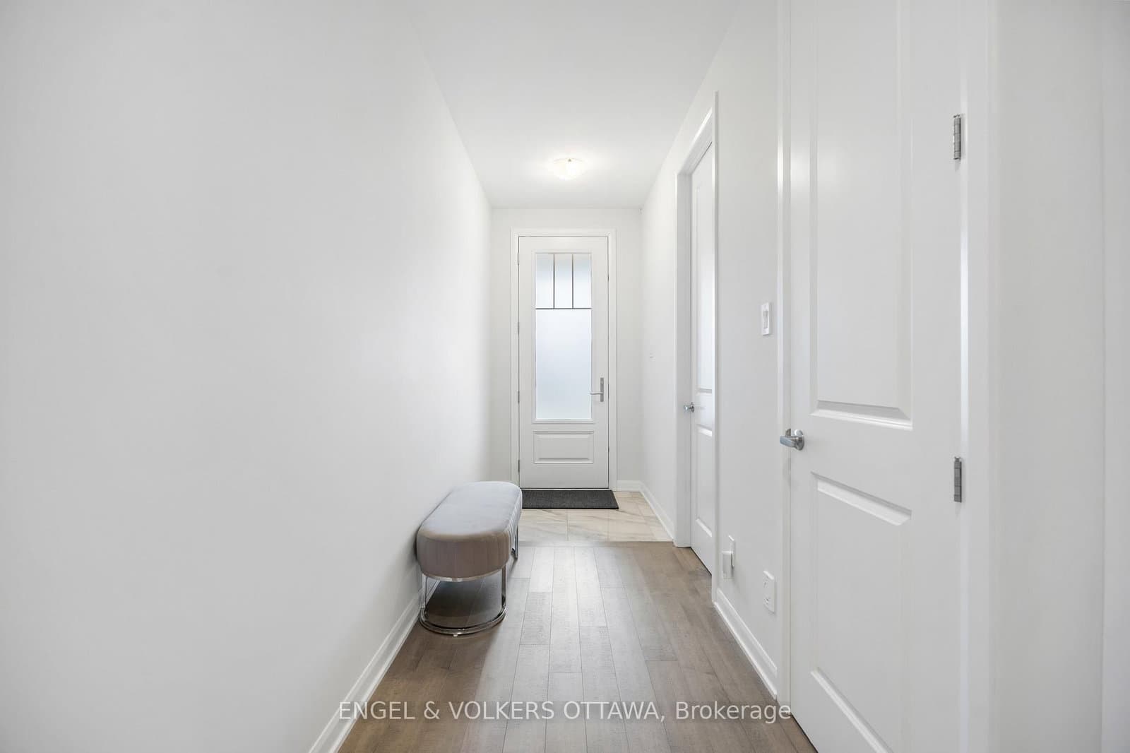 777 Coast Circle, Manotick, ON — photo 2
