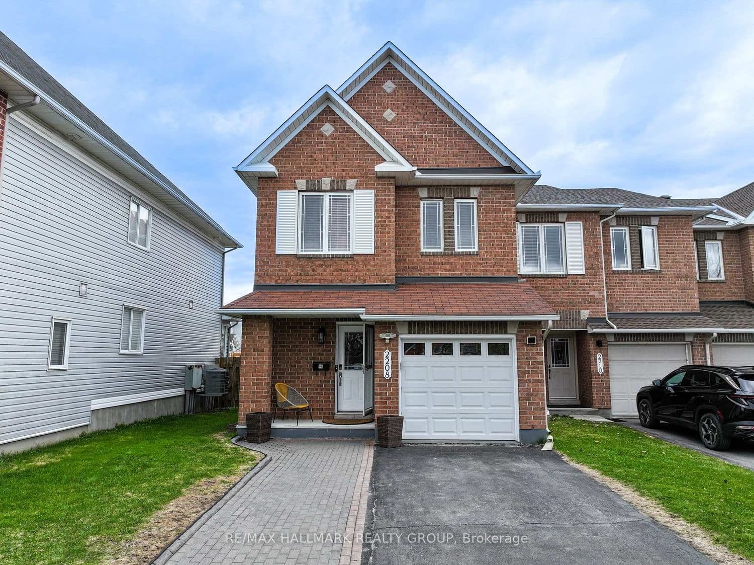 2208 Brockstone Crescent, Ottawa, ON — photo 1
