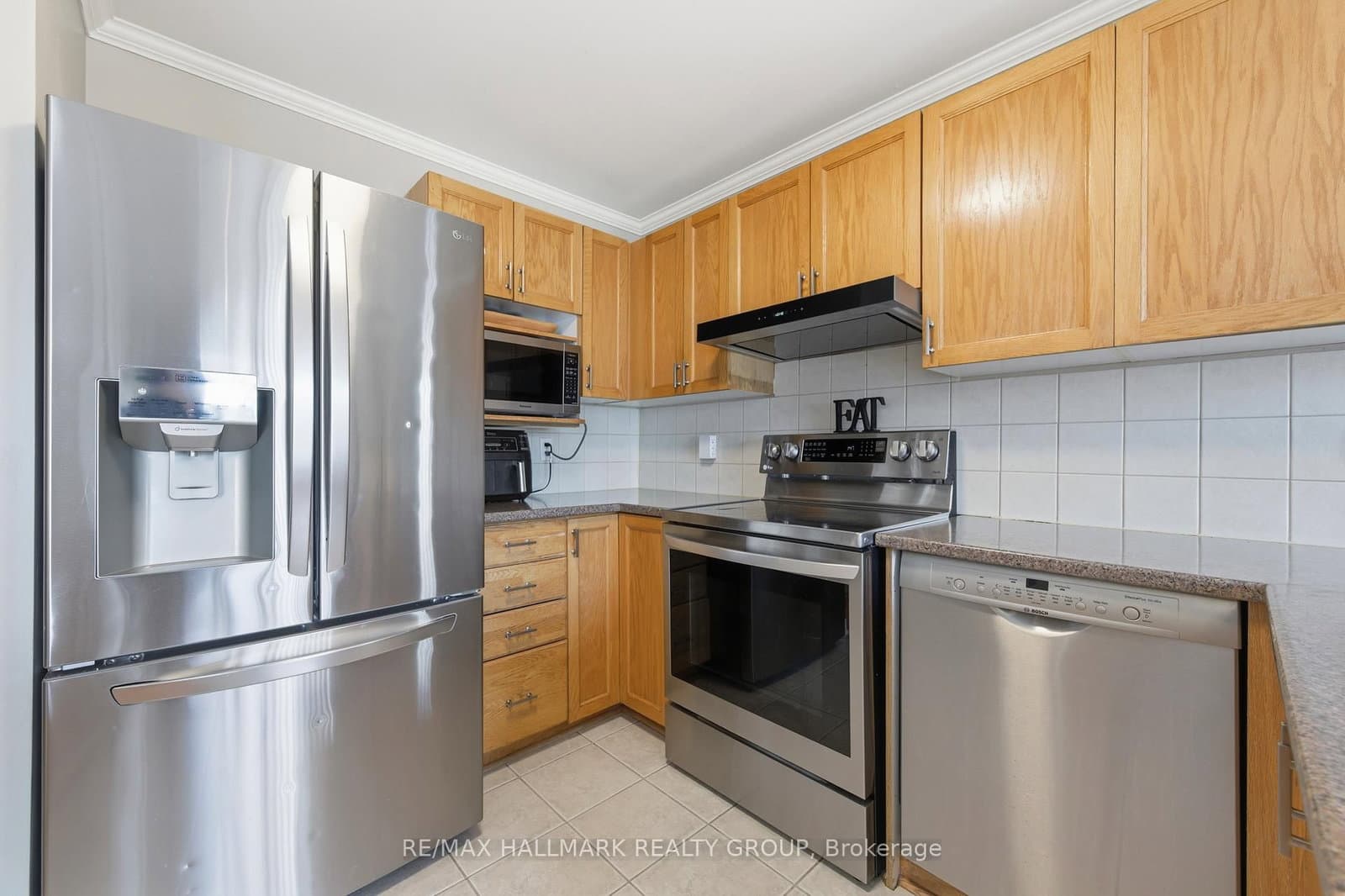 2208 Brockstone Crescent, Ottawa, ON — photo 11