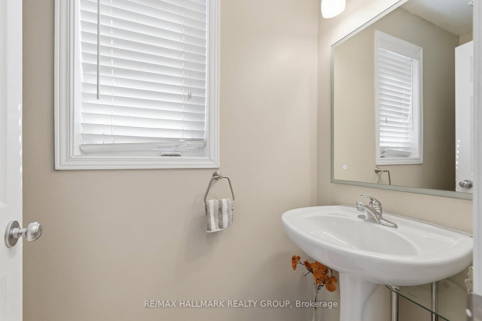 2208 Brockstone Crescent, Ottawa, ON — photo 6