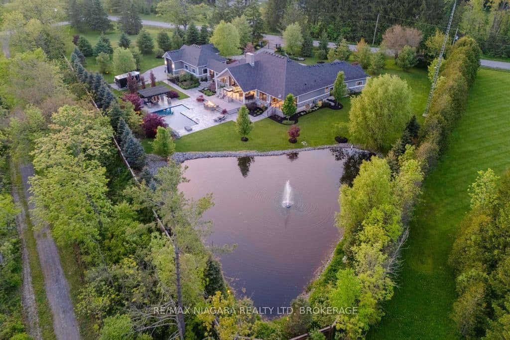 696 Foss Road, Pelham, ON
