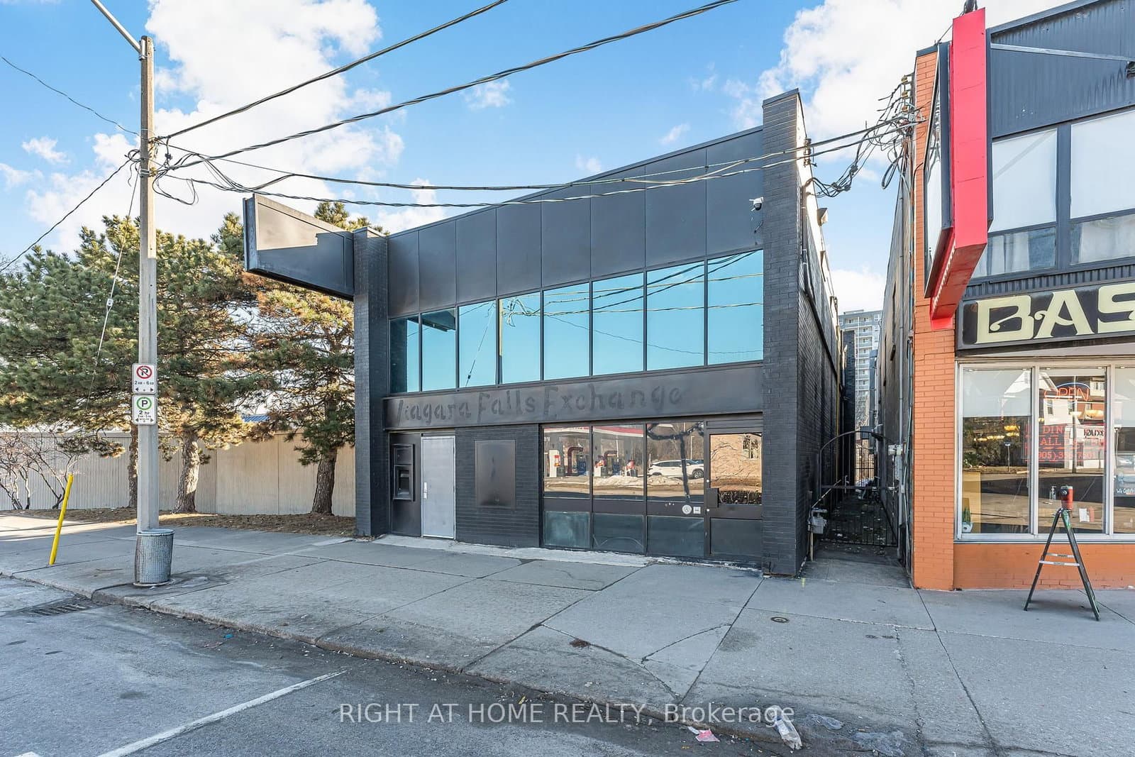 4872 Victoria Avenue, Niagara Falls, ON — photo 2