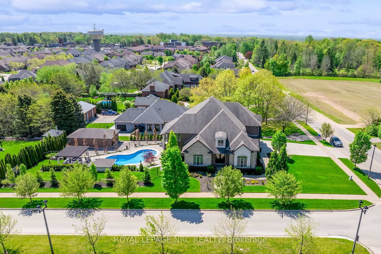 34 Marlene Stewart Drive, Pelham, ON