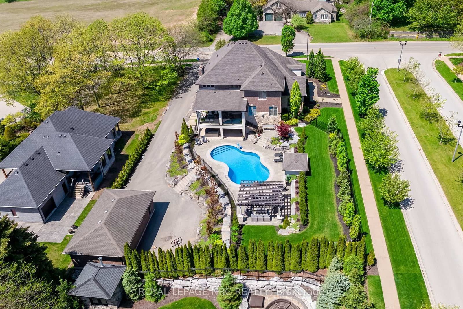 34 Marlene Stewart Drive, Pelham, ON — photo 3