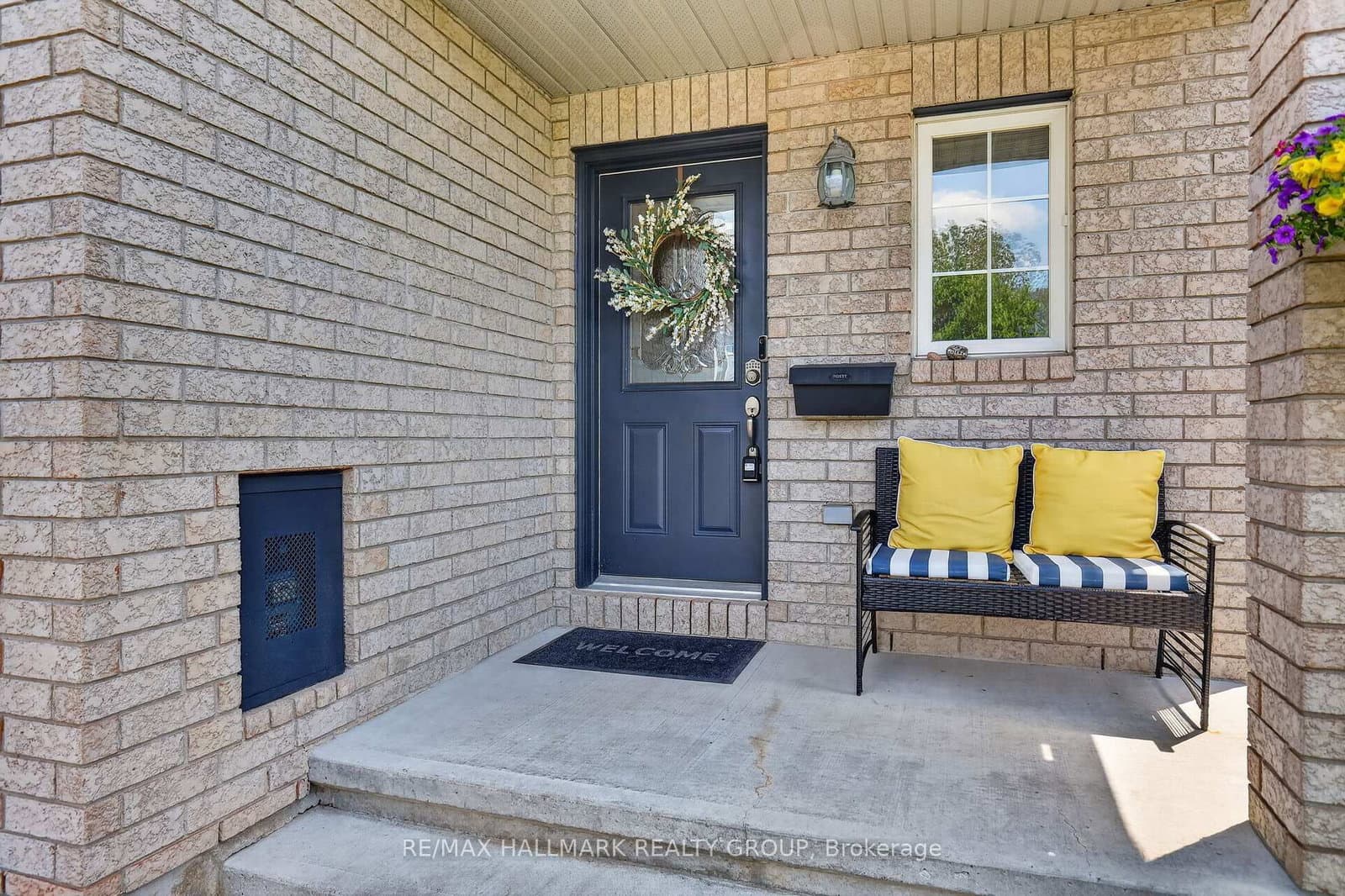 369 Rolling Meadow Crescent, Ottawa, ON — photo 2