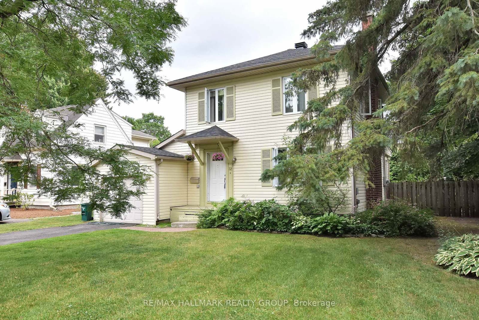 32 Arundel Avenue, Ottawa, ON