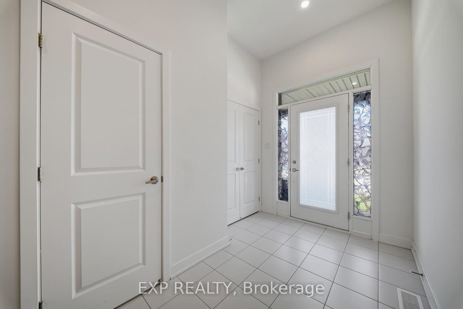 57 Robusta Lane, Ottawa, ON — photo 2