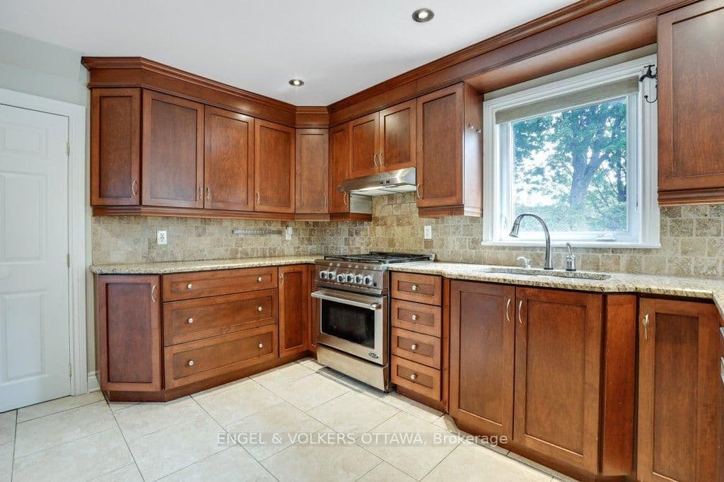 23 Biscayne Crescent, Ottawa, ON — photo 11