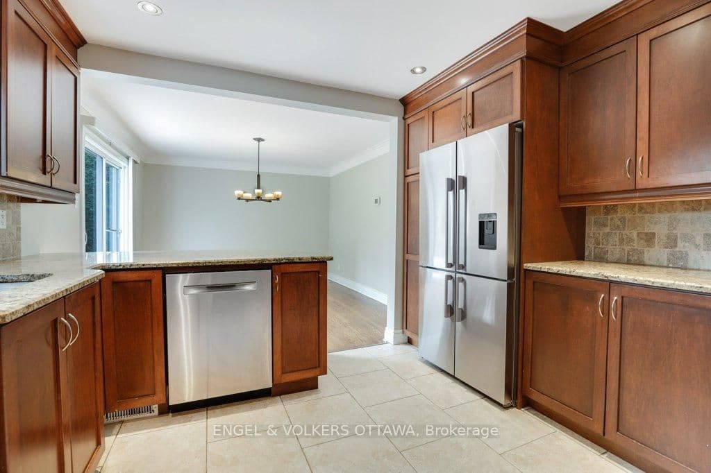 23 Biscayne Crescent, Ottawa, ON — photo 12