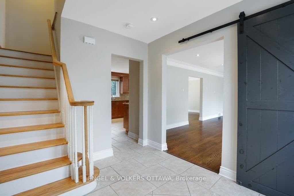 23 Biscayne Crescent, Ottawa, ON — photo 4