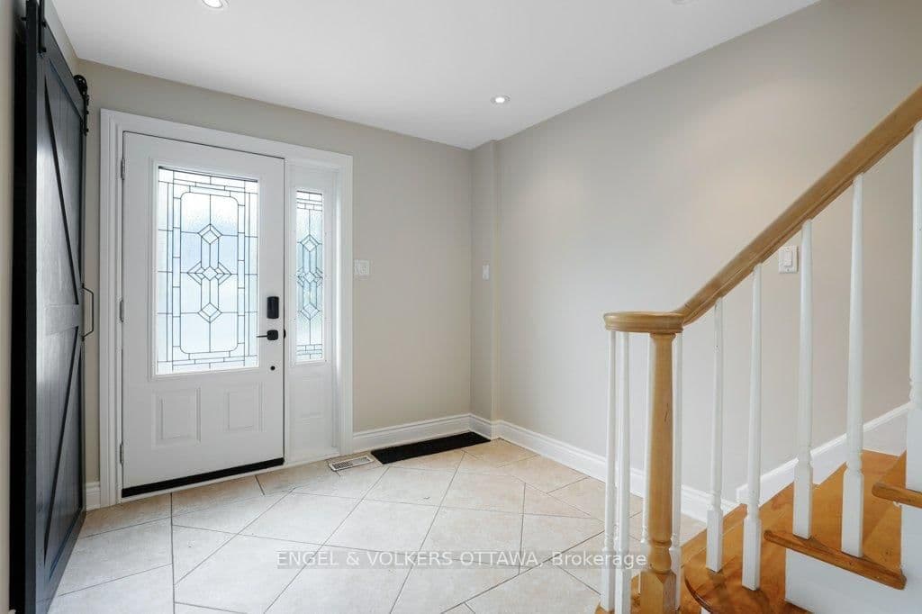 23 Biscayne Crescent, Ottawa, ON — photo 5