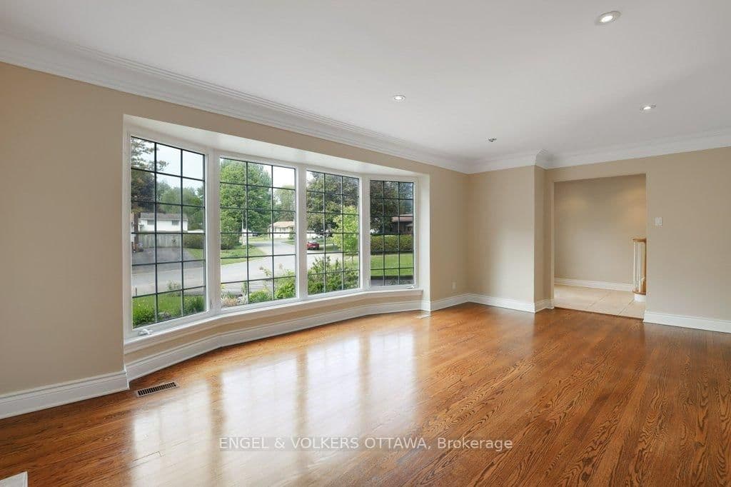 23 Biscayne Crescent, Ottawa, ON — photo 8