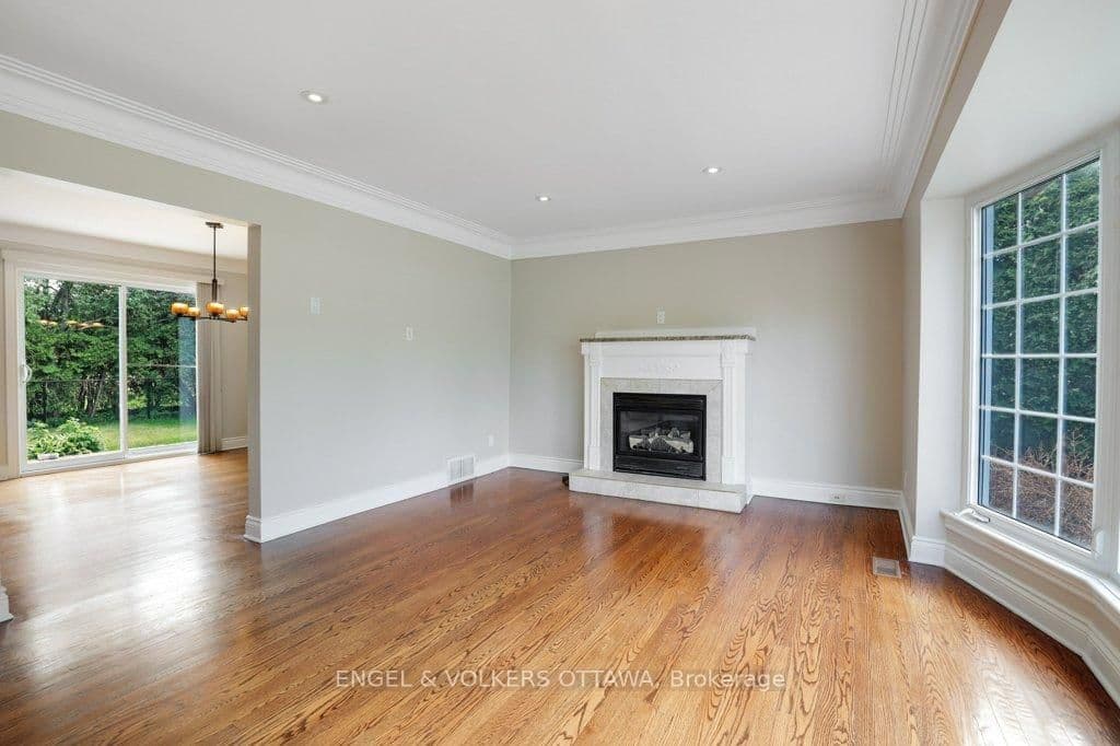 23 Biscayne Crescent, Ottawa, ON — photo 9