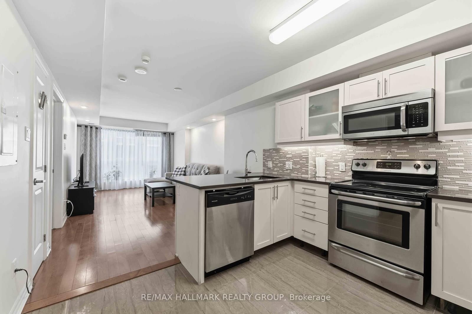 305 - 195 Besserer Street, Ottawa, ON — photo 9