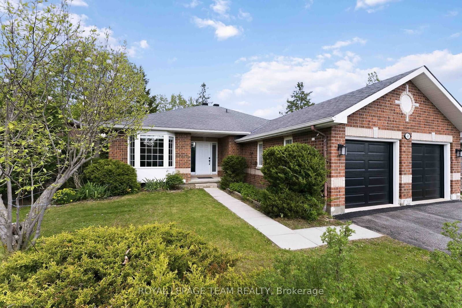 43 West Ridge Drive, Stittsville, ON — photo 2