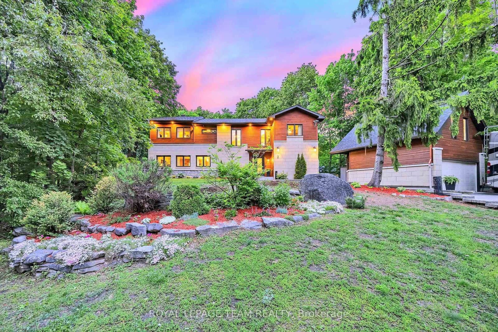 2 Fairhaven Way, Ottawa, ON
