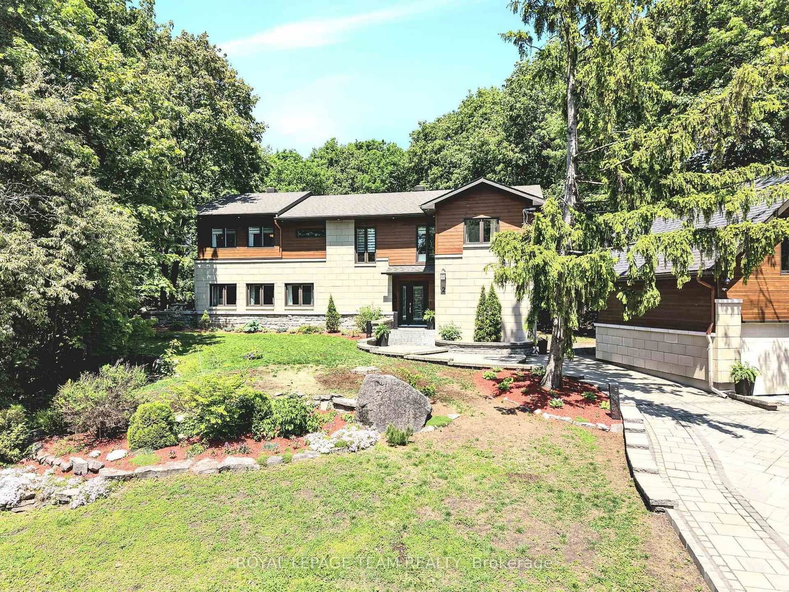 2 Fairhaven Way, Ottawa, ON — photo 2