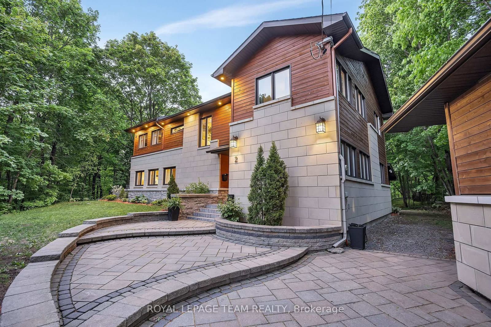 2 Fairhaven Way, Ottawa, ON — photo 3
