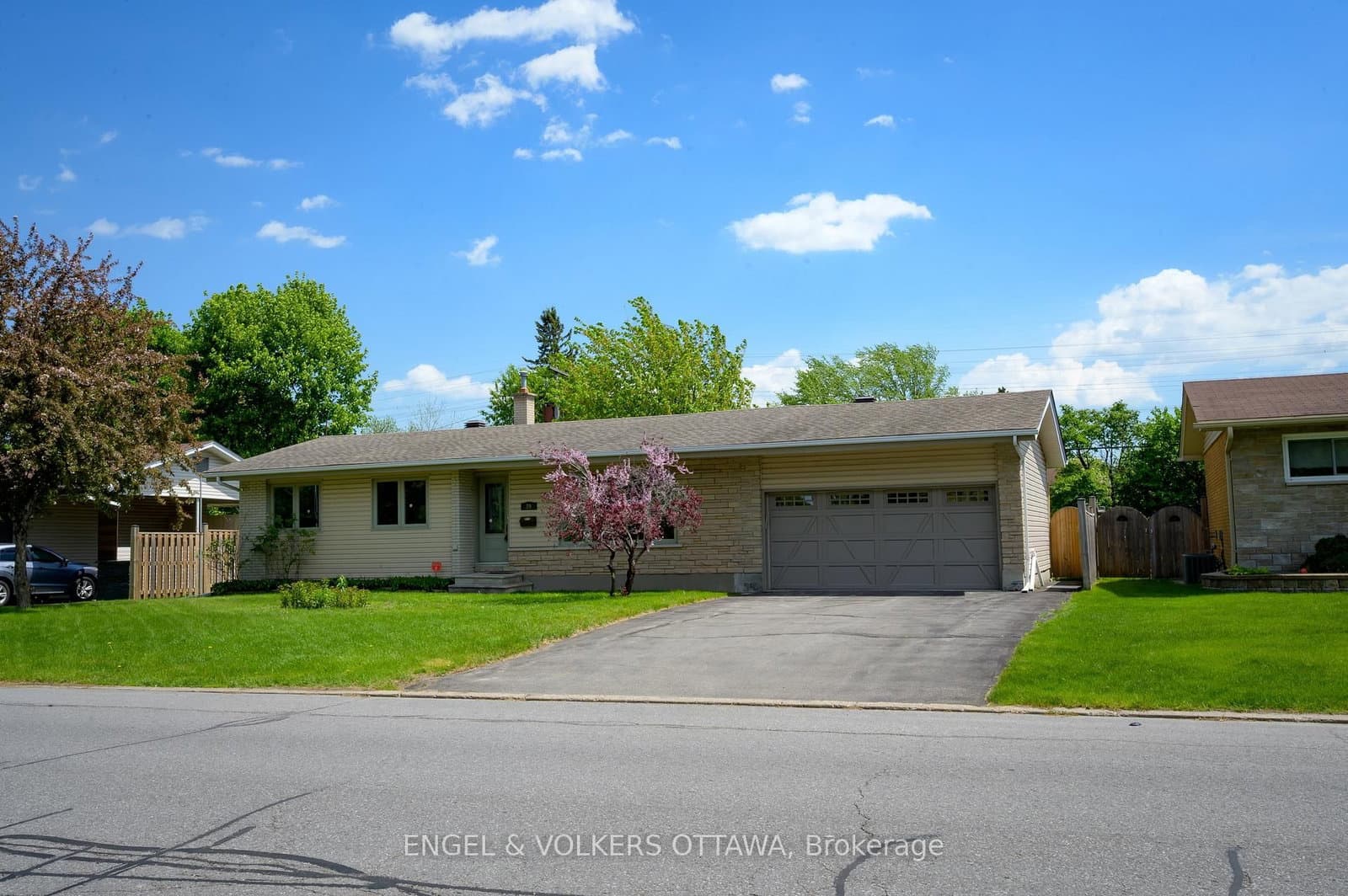 20 Majestic Drive, Ottawa, ON — photo 2