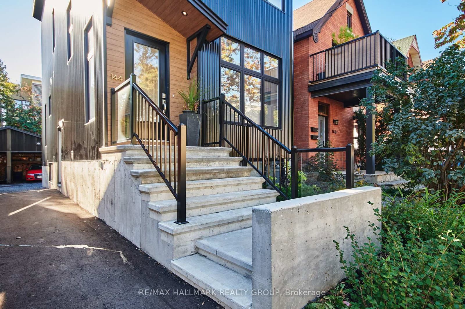 144 FLORENCE Street, Ottawa, ON — photo 2