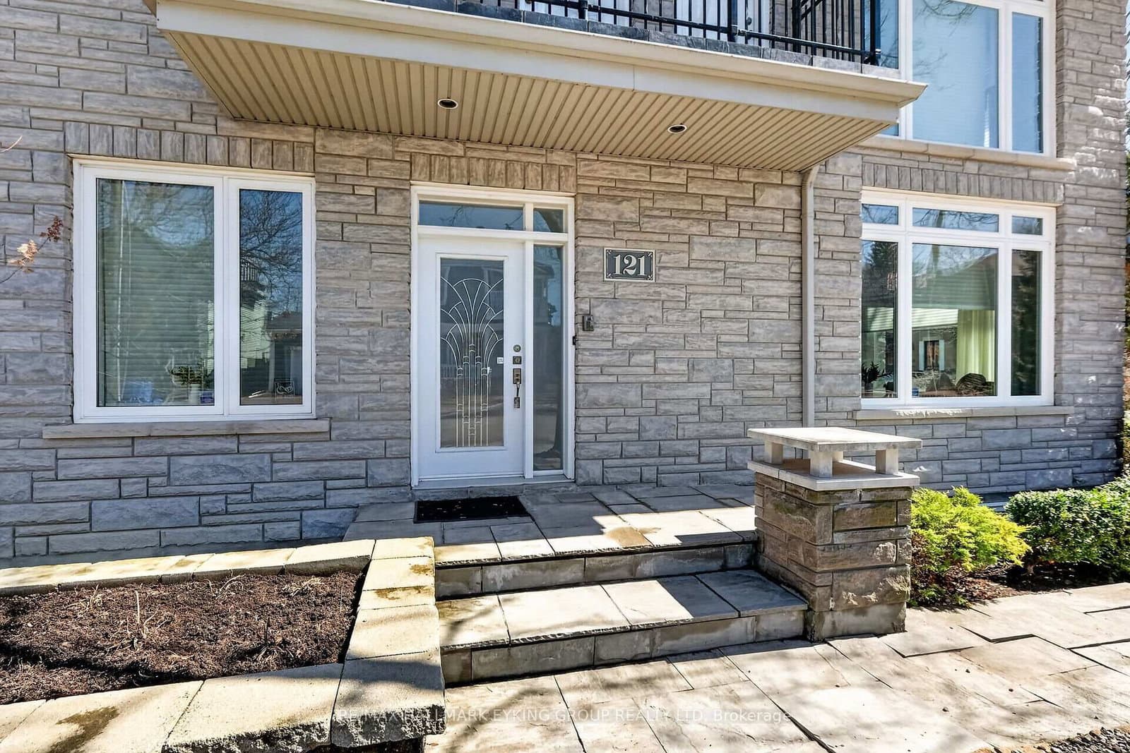 121 Macdonald Street, Ottawa, ON — photo 3