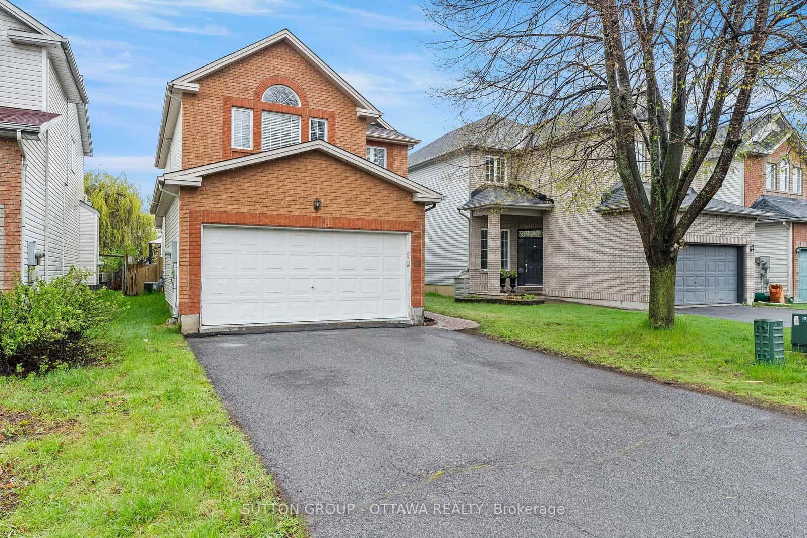 27 Nairn Street, Kanata, ON — photo 3