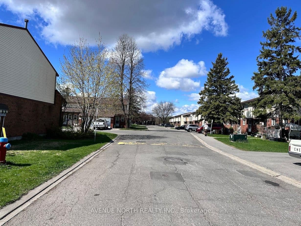 1721 Ambrose Drive, Ottawa, ON — photo 2