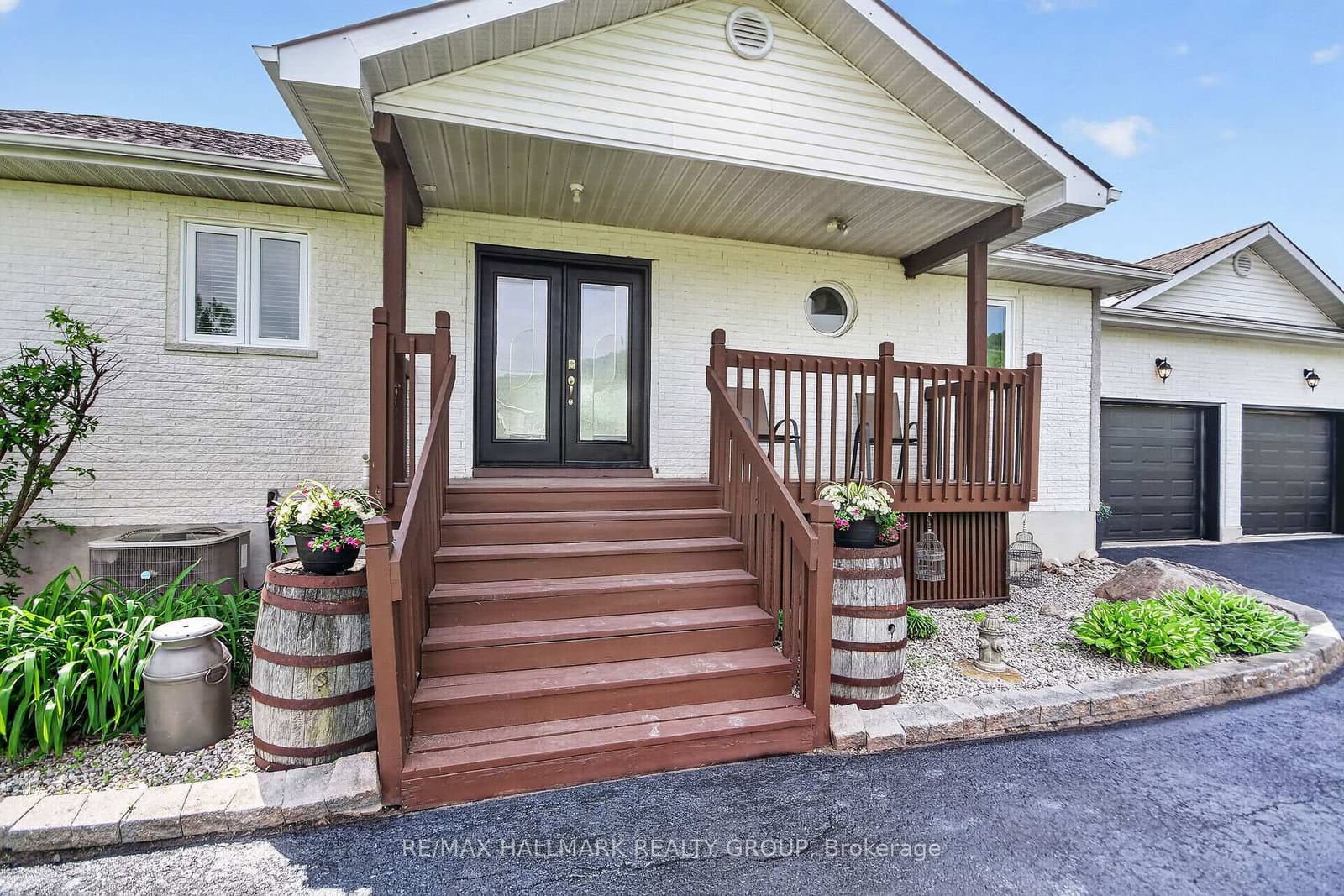 7414 Dawn Tara Drive, Ottawa, ON — photo 3