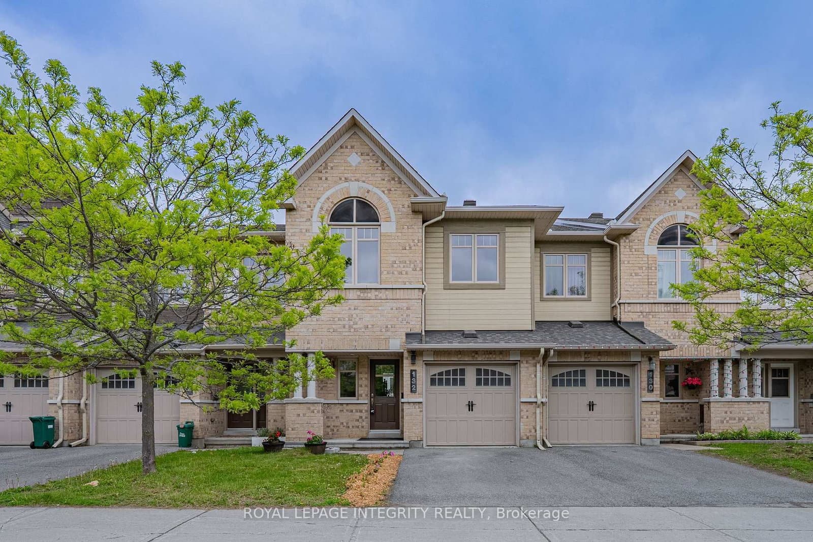 132 Mancini Way, Ottawa, ON