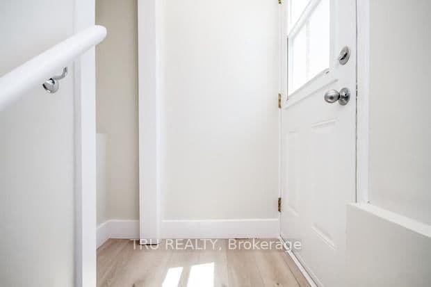 B - 2430 Iris Street, Ottawa, ON — photo 3